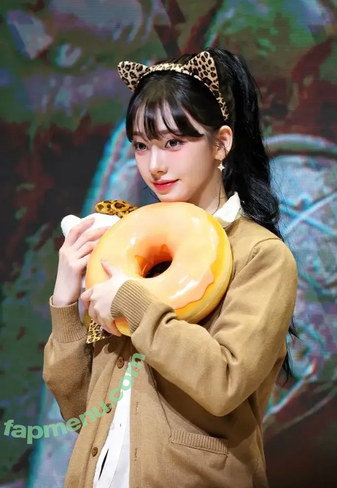 katarinabluu nude photo #4526 (Karina / aespa / karinamasfina)