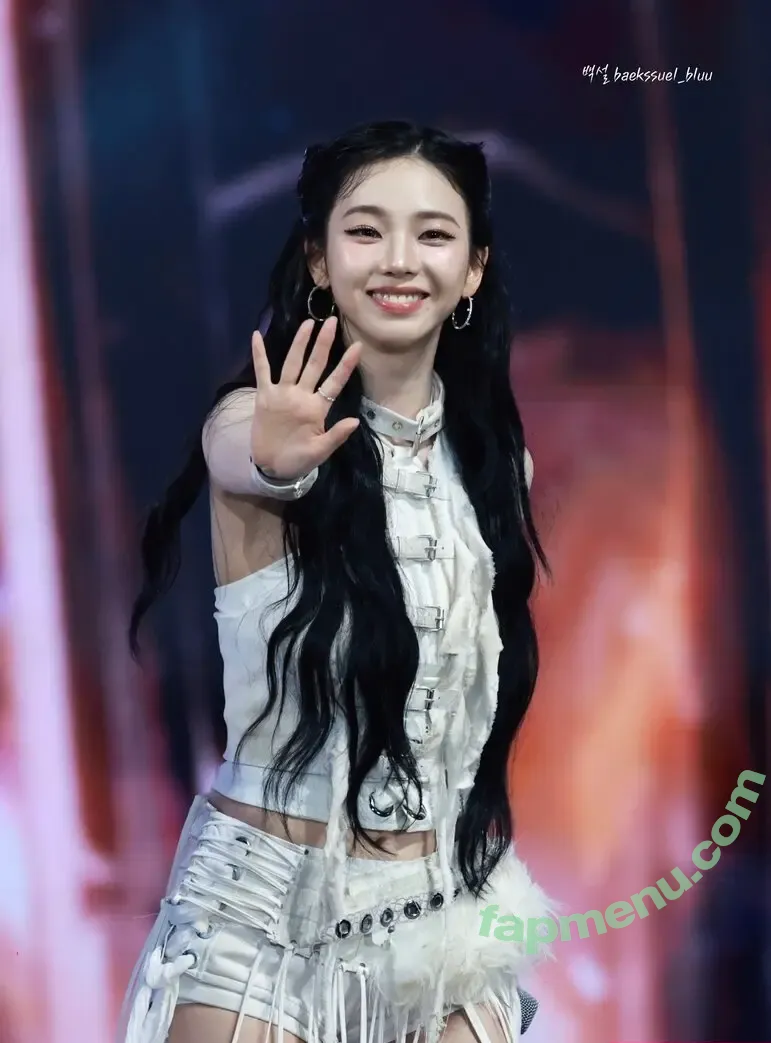 katarinabluu nude photo #4563 (Karina / aespa / karinamasfina)