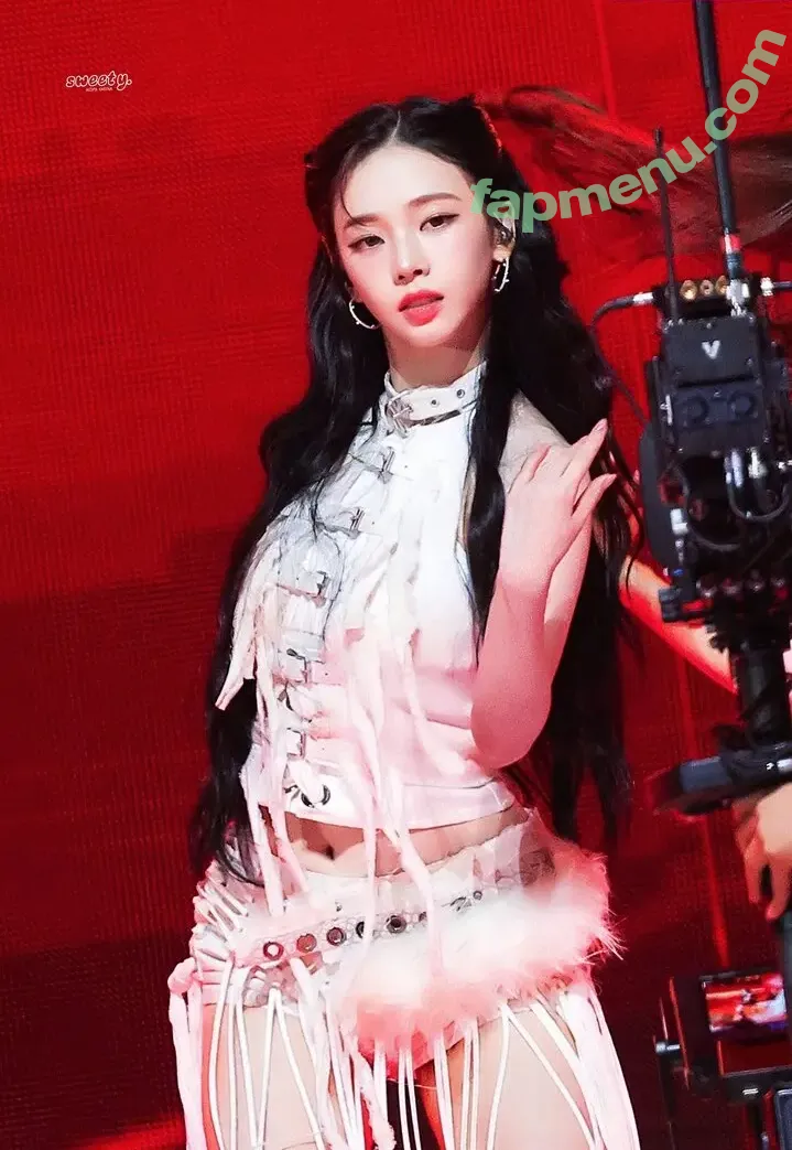 katarinabluu nude photo #4570 (Karina / aespa / karinamasfina)