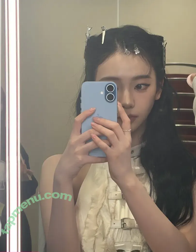 katarinabluu nude photo #4578 (Karina / aespa / karinamasfina)