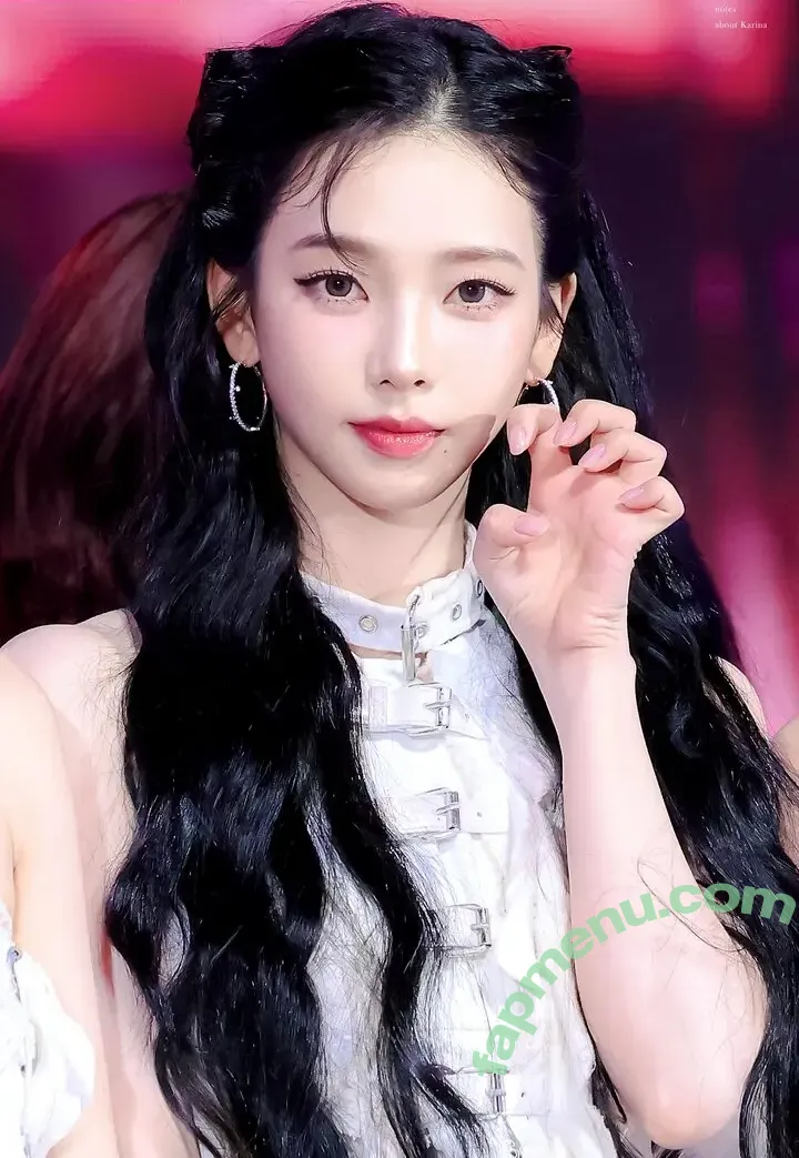 katarinabluu nude photo #4583 (Karina / aespa / karinamasfina)