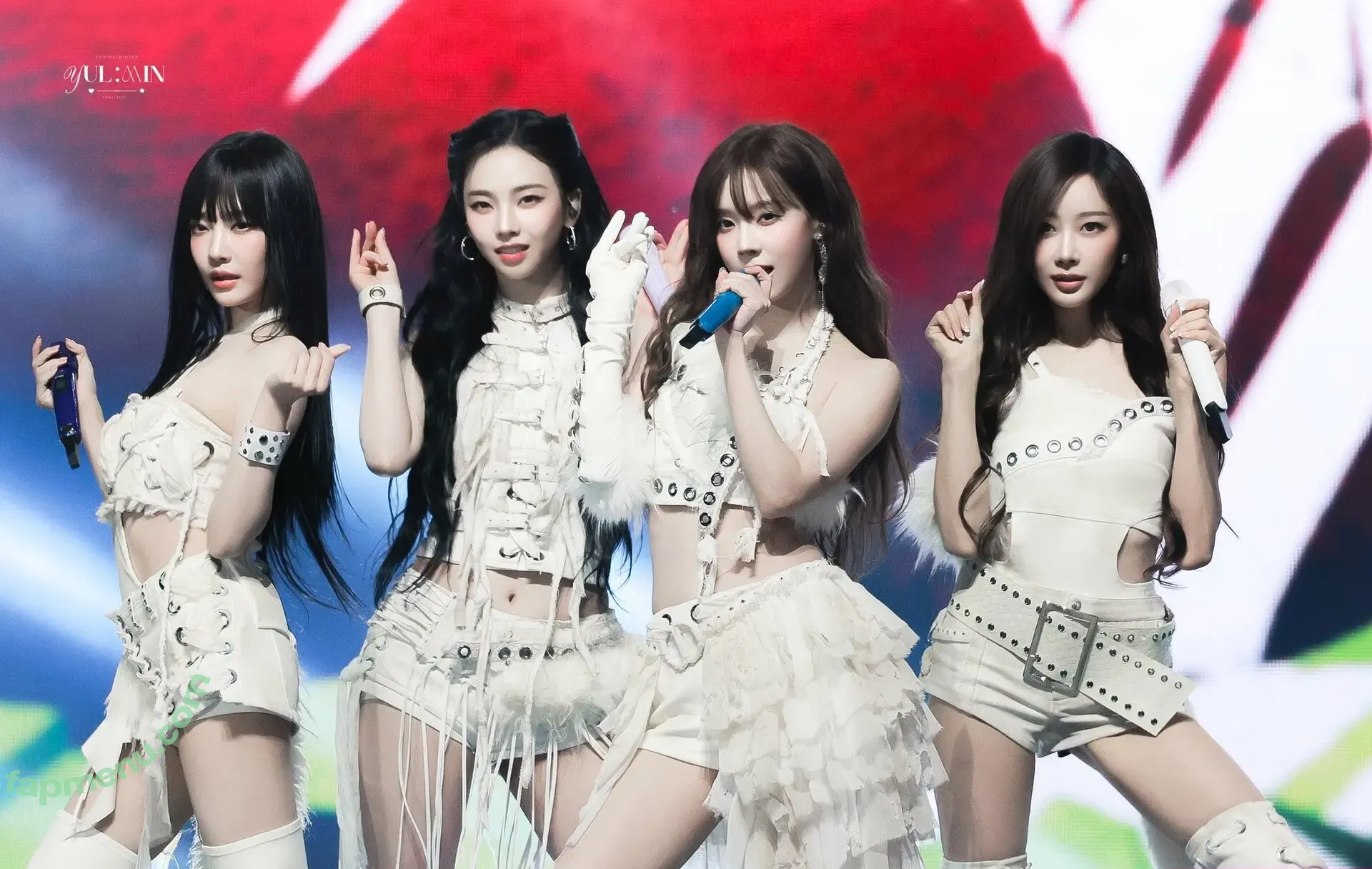 katarinabluu nude photo #4587 (Karina / aespa / karinamasfina)