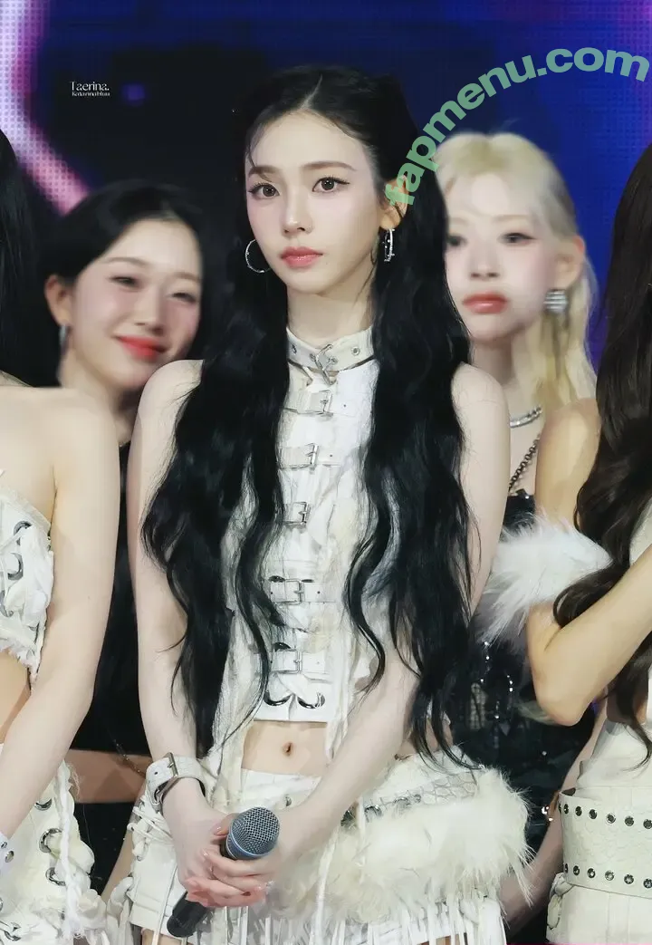 katarinabluu nude photo #4591 (Karina / aespa / karinamasfina)