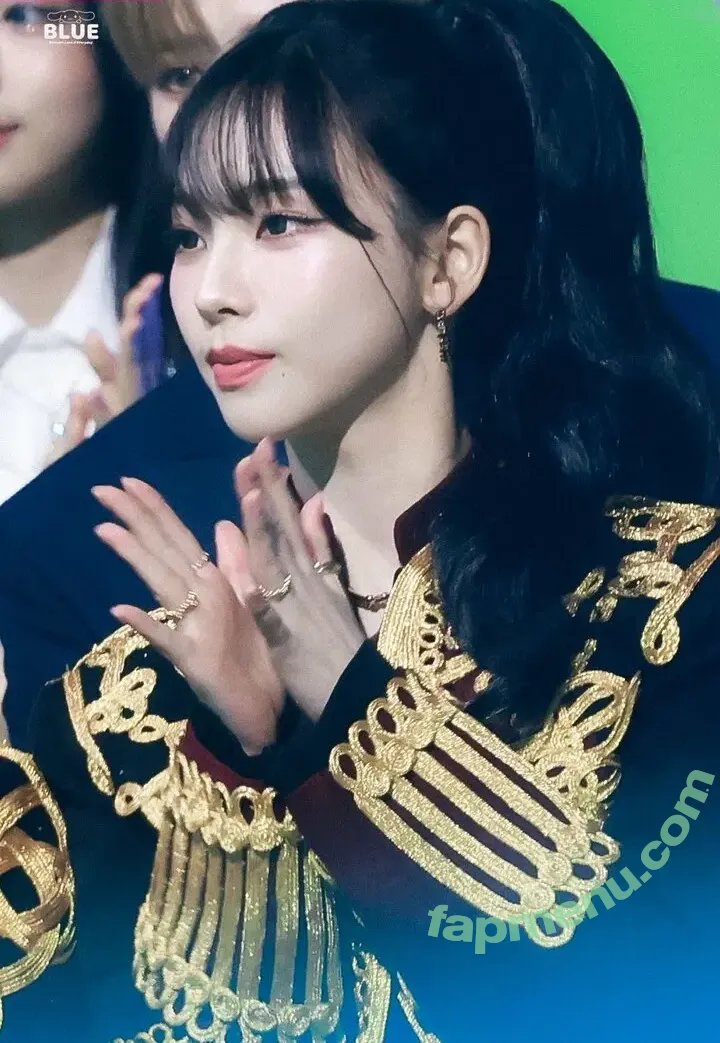 katarinabluu nude photo #4618 (Karina / aespa / karinamasfina)