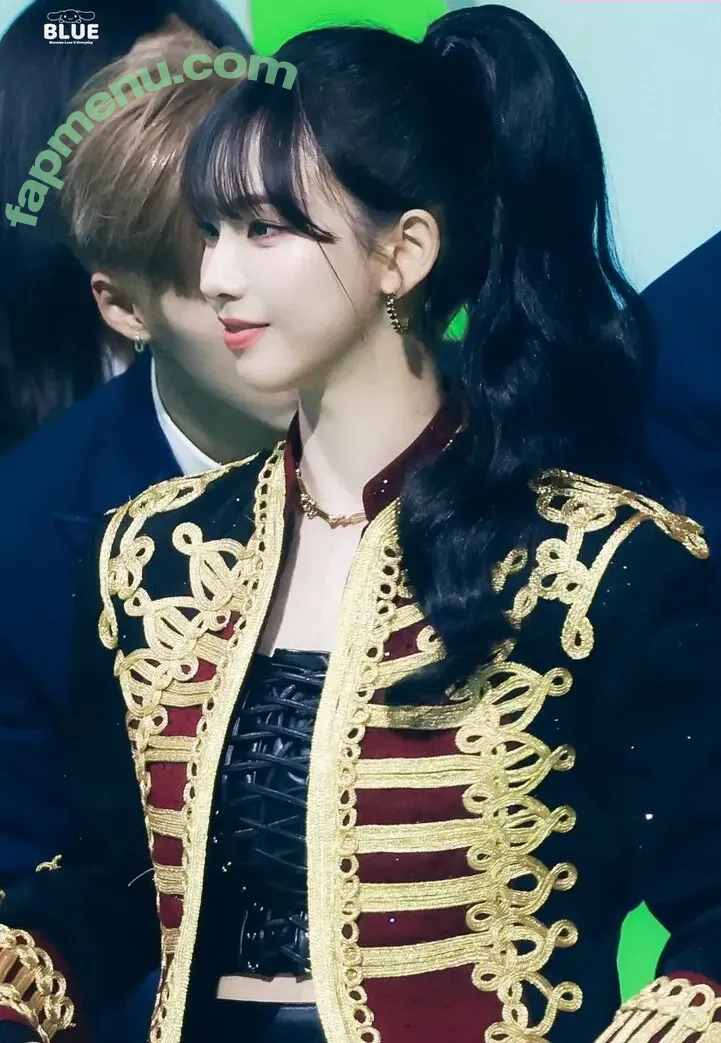 katarinabluu nude photo #4619 (Karina / aespa / karinamasfina)