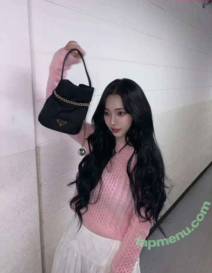 katarinabluu nude photo #4646 (Karina / aespa / karinamasfina)