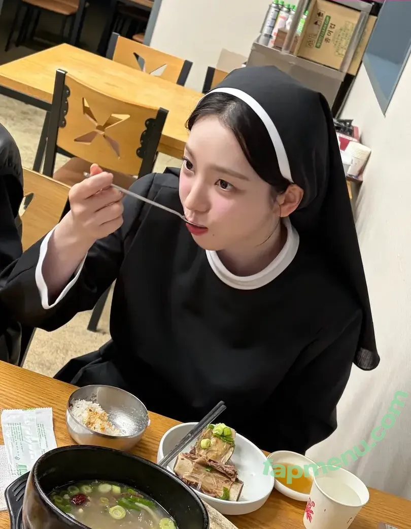 katarinabluu nude photo #4669 (Karina / aespa / karinamasfina)