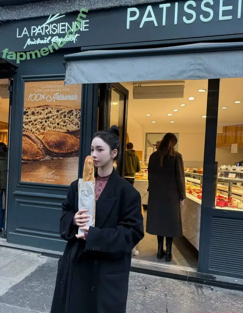 katarinabluu nude photo #4709 (Karina / aespa / karinamasfina)