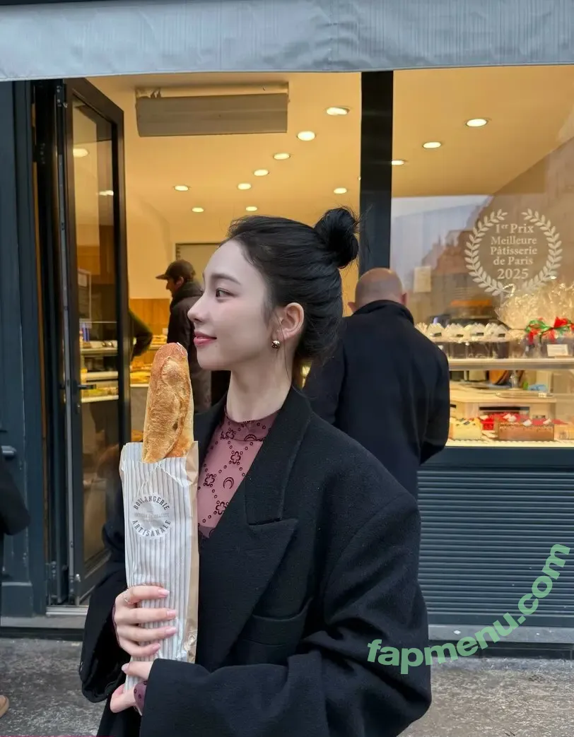 katarinabluu nude photo #4710 (Karina / aespa / karinamasfina)