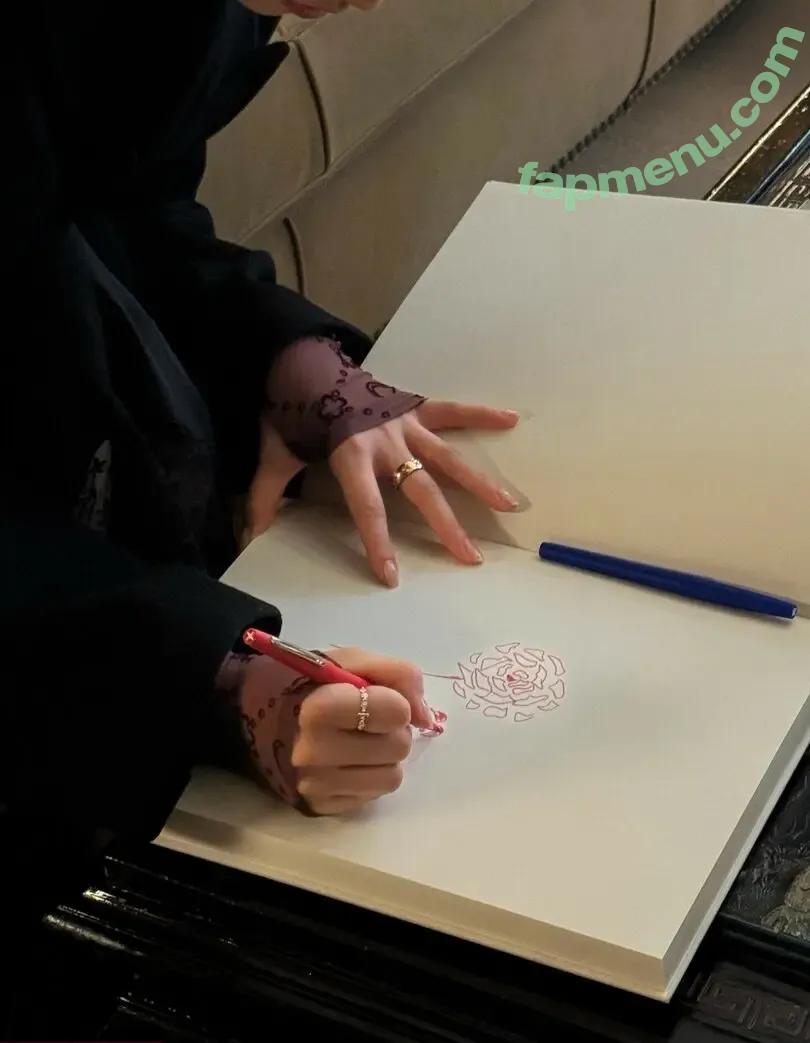 katarinabluu nude photo #4729 (Karina / aespa / karinamasfina)