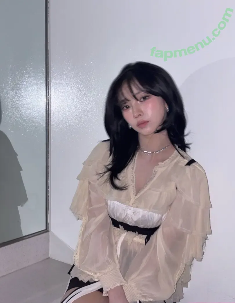 katarinabluu nude photo #4771 (Karina / aespa / karinamasfina)