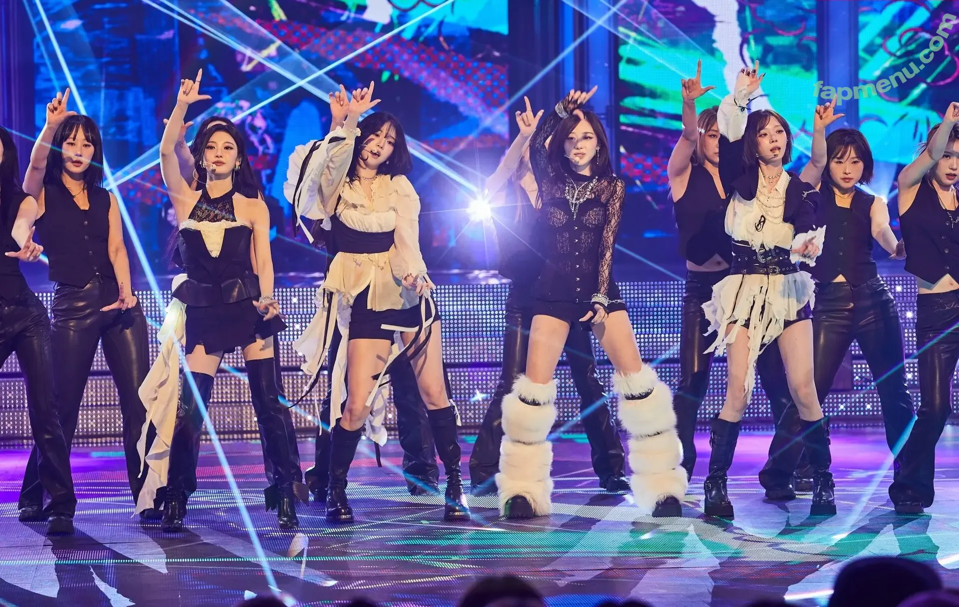 katarinabluu nude photo #4783 (Karina / aespa / karinamasfina)