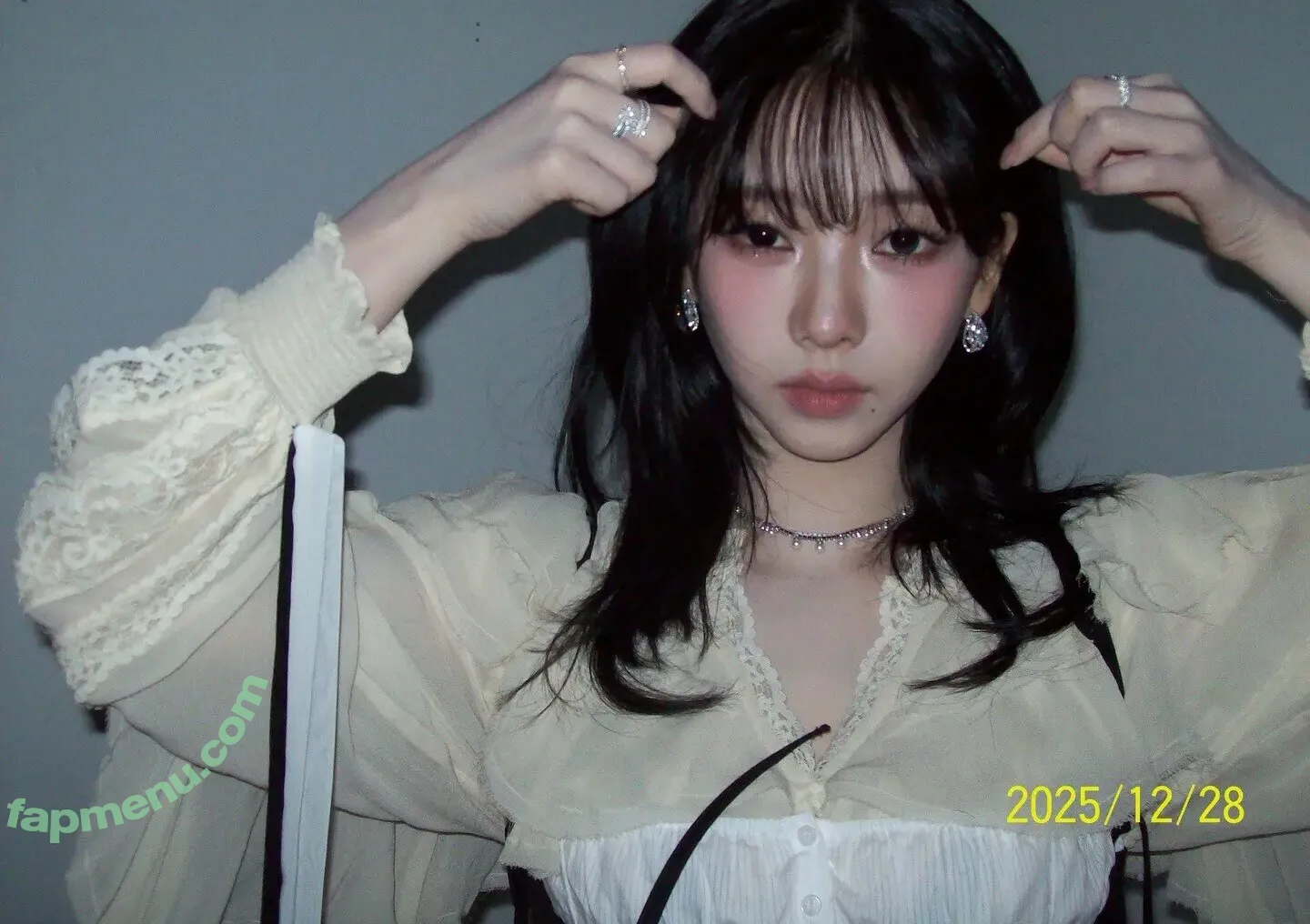 katarinabluu nude photo #4792 (Karina / aespa / karinamasfina)