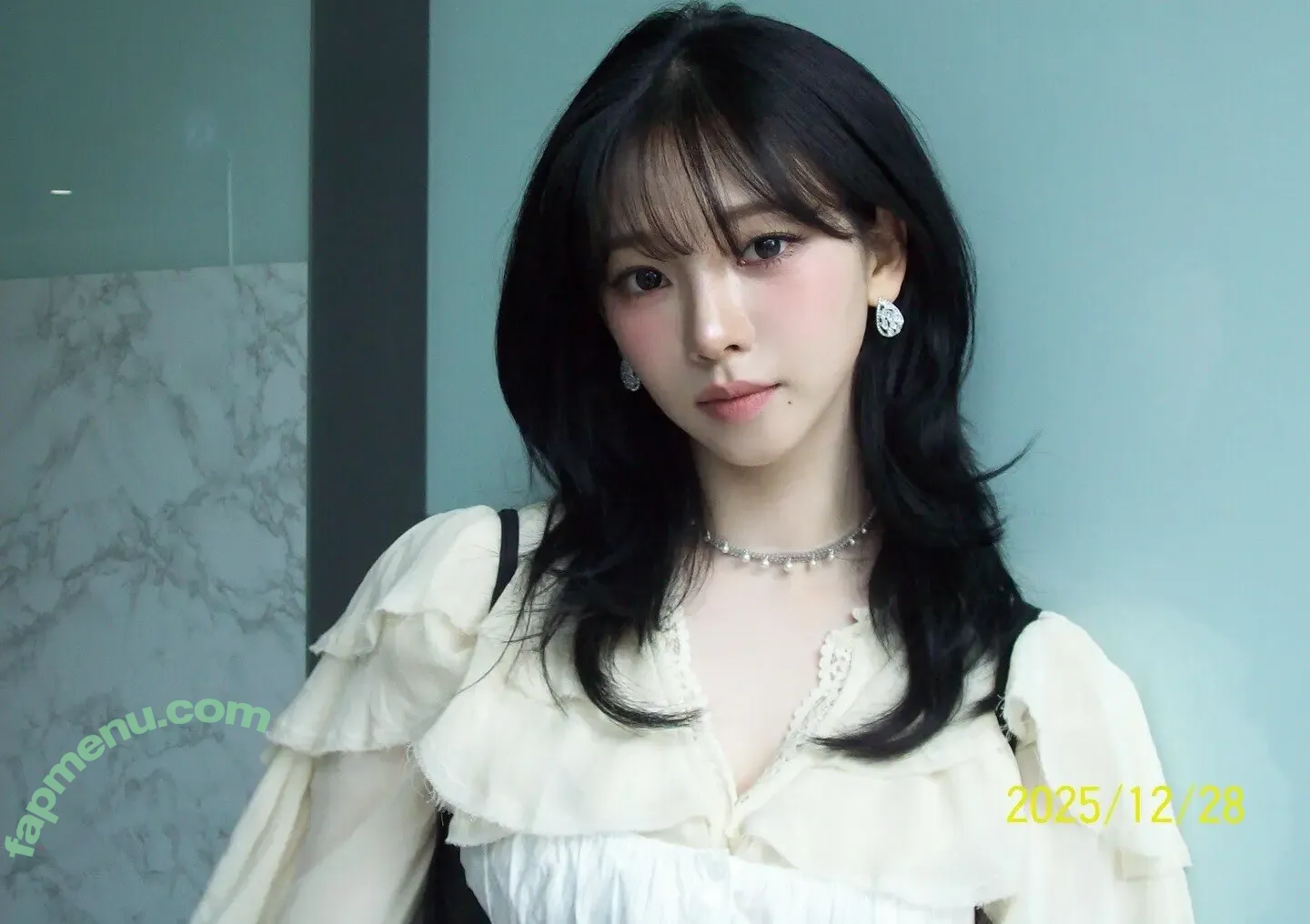 katarinabluu nude photo #4795 (Karina / aespa / karinamasfina)