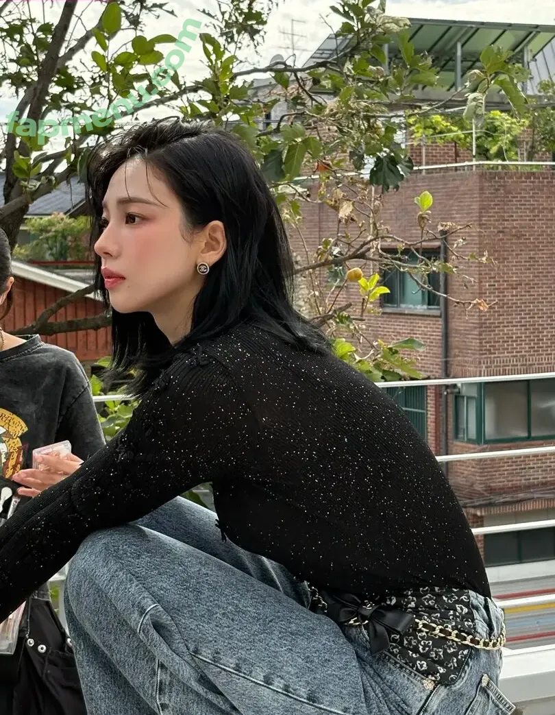 katarinabluu nude photo #4821 (Karina / aespa / karinamasfina)