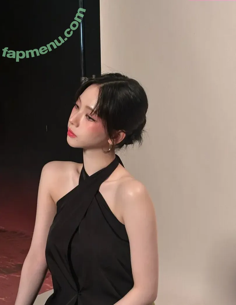 katarinabluu nude photo #4836 (Karina / aespa / karinamasfina)