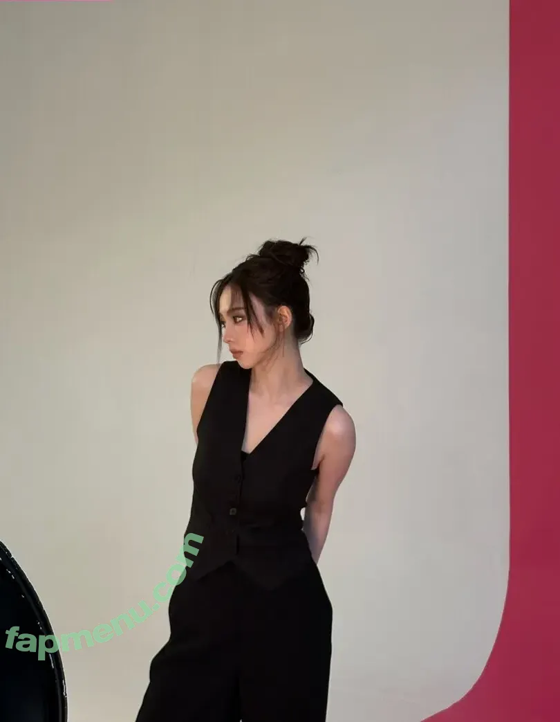 katarinabluu nude photo #4849 (Karina / aespa / karinamasfina)