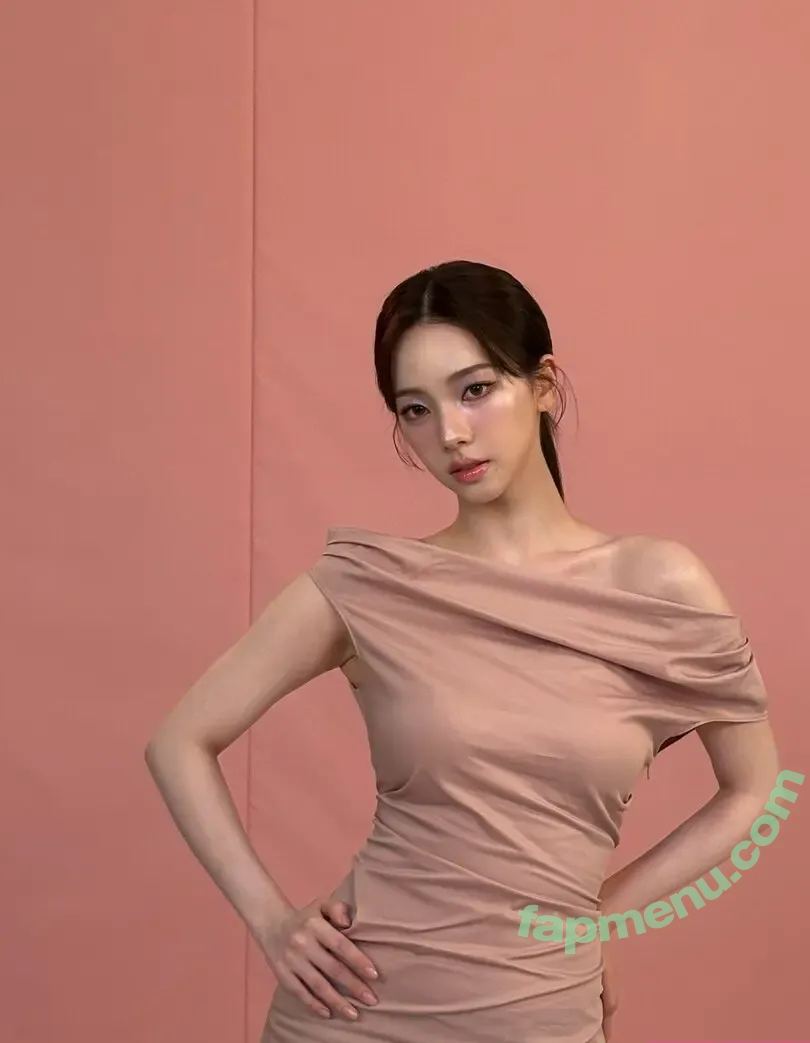 katarinabluu nude photo #4851 (Karina / aespa / karinamasfina)