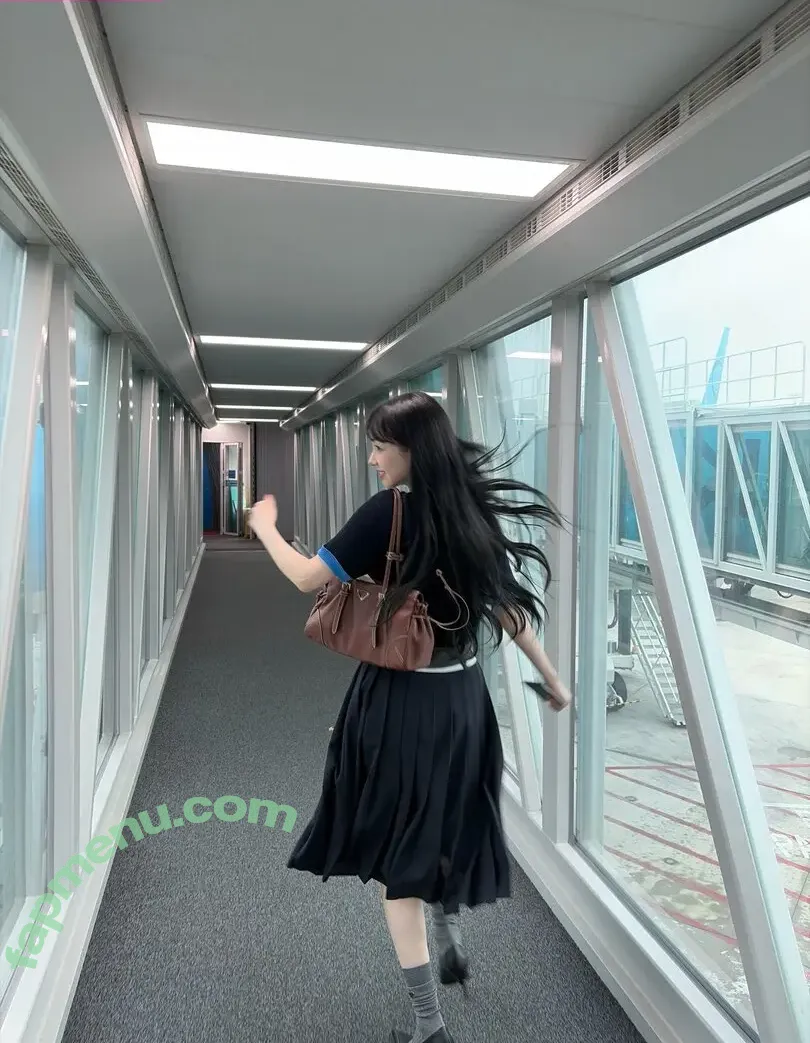 katarinabluu nude photo #4892 (Karina / aespa / karinamasfina)