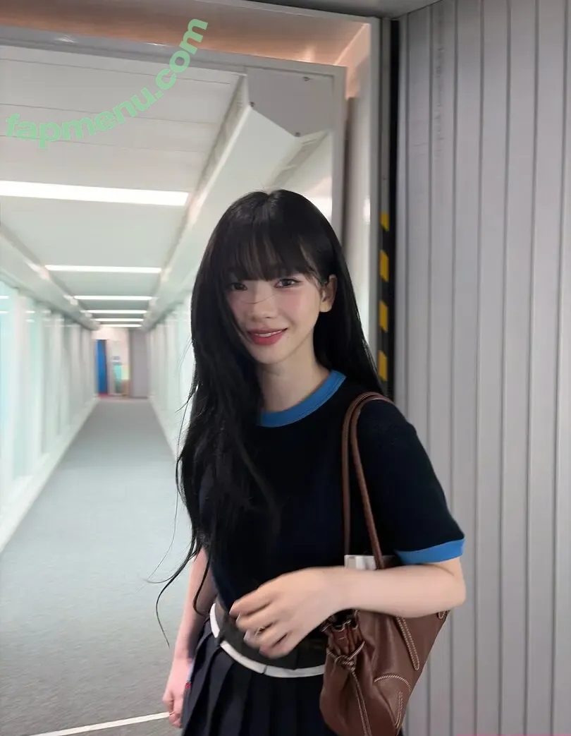 katarinabluu nude photo #4899 (Karina / aespa / karinamasfina)