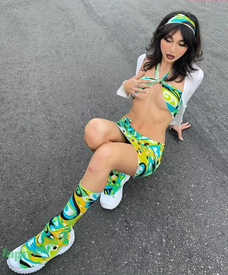 Kate Baum nude photo #0001 (iconickate / katebaum)