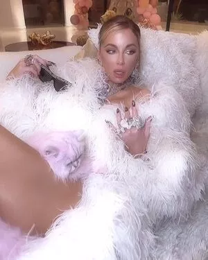 Kate Beckinsale / katebeckinsale nude photo #1726