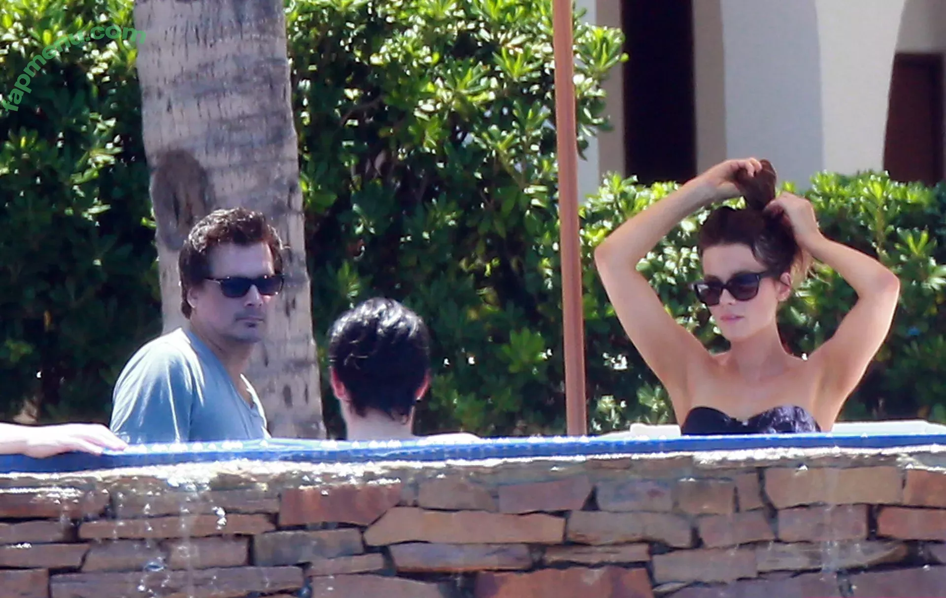 Kate Beckinsale nude photo #1191 (katebeckinsale)