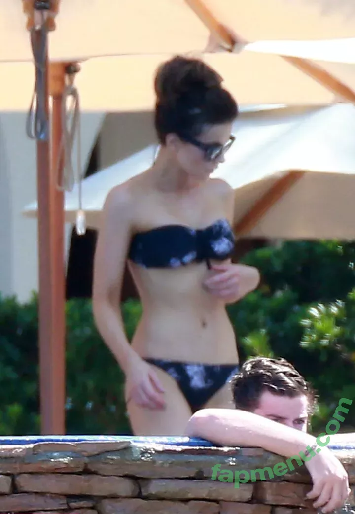 Kate Beckinsale nude photo #1212 (katebeckinsale)