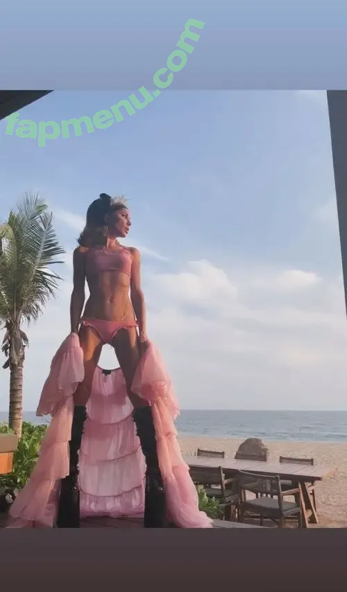 Kate Beckinsale nude photo #2048 (KateBeckinsale)