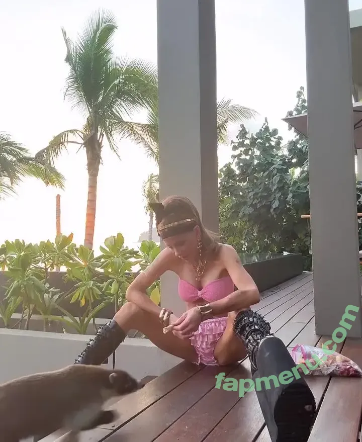 Kate Beckinsale nude photo #2057 (KateBeckinsale)