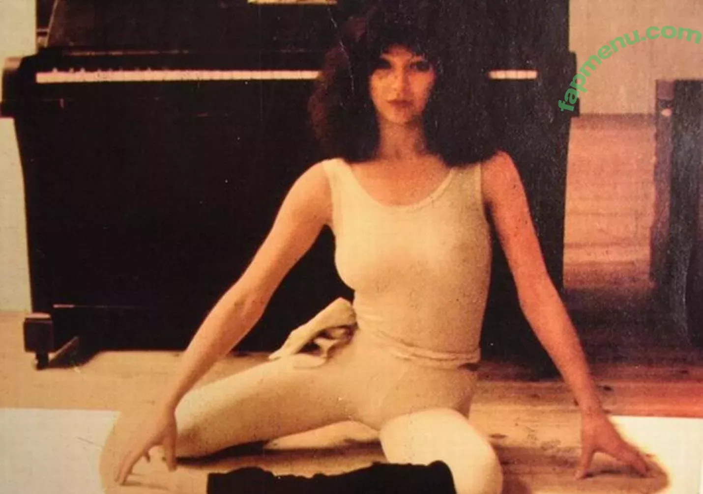 Kate Bush nude photo #0005 (katebushmusic / the_pretty_poison)