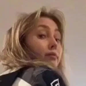 Kate Craig / katecraigwellness nude photo #0002