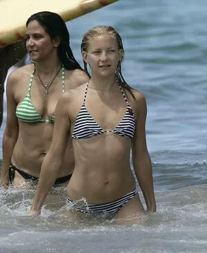 Kate Hudson / katehudson nude photo #0081