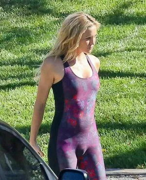 Kate Hudson / katehudson nude photo #0110