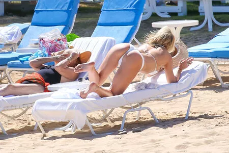 Kate Hudson / katehudson nude photo #0136