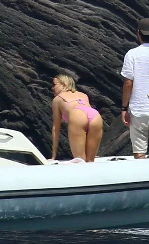 Kate Hudson / katehudson nude photo #0166