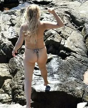 Kate Hudson / katehudson nude photo #0213