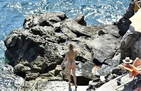 Kate Hudson / katehudson nude photo #0219