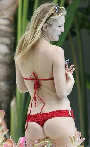 Kate Hudson / katehudson nude photo #0223