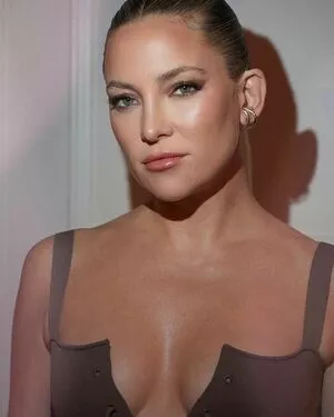 Kate Hudson / katehudson nude photo #0252