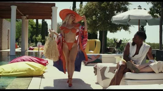 Kate Hudson / katehudson nude photo #0280