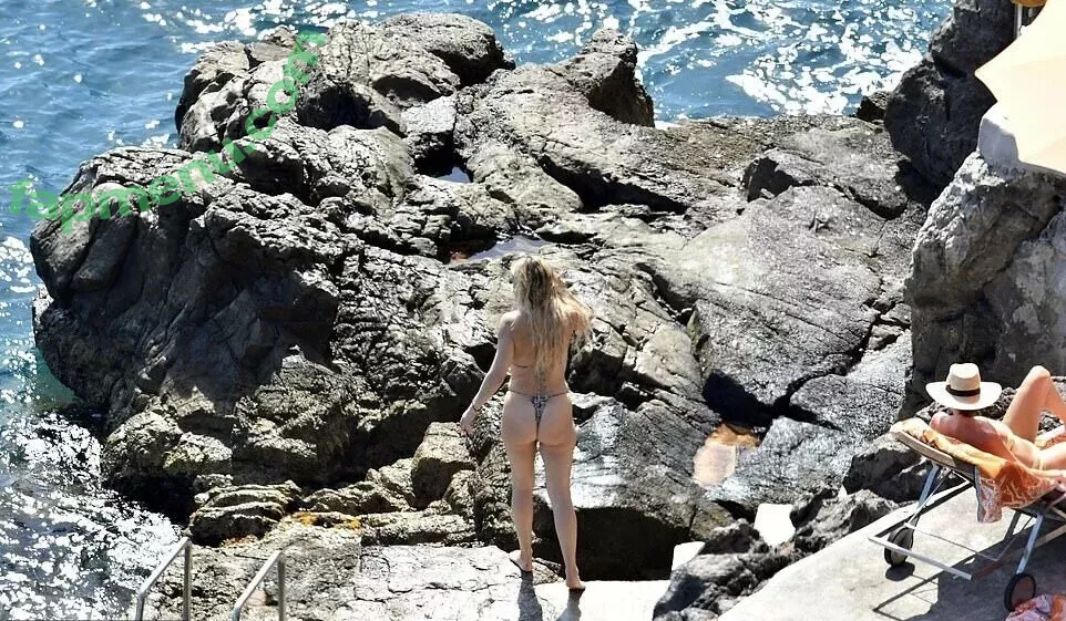 Kate Hudson nude photo #0219 (katehudson)