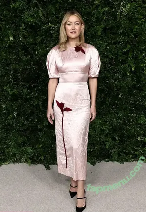 Kate Hudson / katehudson nude photo #1315