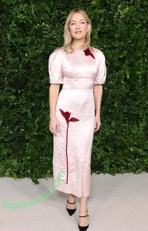 Kate Hudson / katehudson nude photo #1331