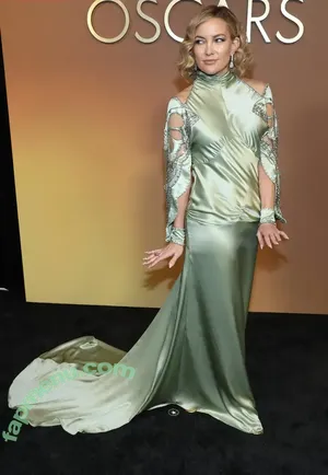 Kate Hudson / katehudson nude photo #1356