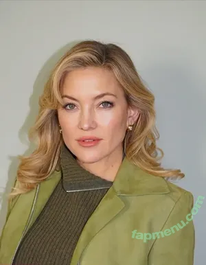 Kate Hudson / katehudson nude photo #1455