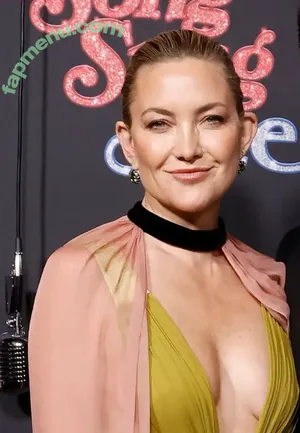 Kate Hudson / KateHudsan / katehudson nude photo #1520