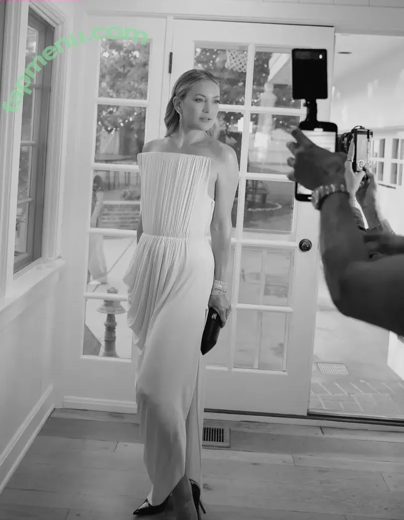 Kate Hudson nude photo #1304 (katehudson)