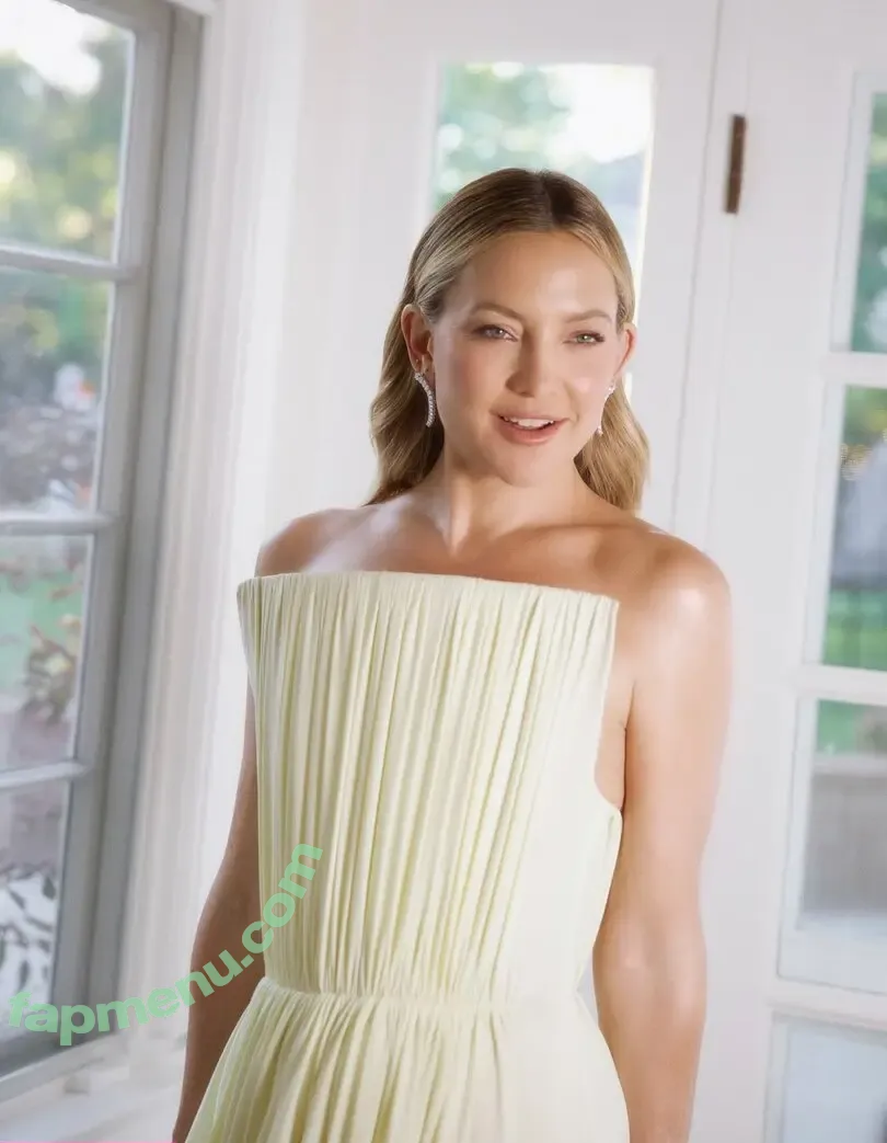 Kate Hudson nude photo #1305 (katehudson)