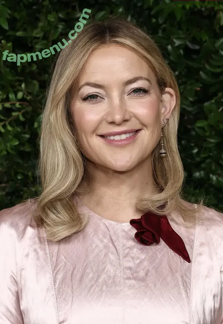 Kate Hudson nude photo #1320 (katehudson)